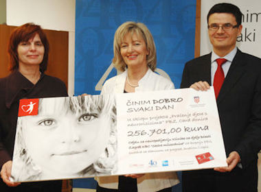 PBZ Card uručio donaciju