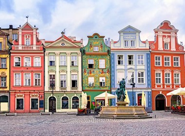 Dobitnici kreativnog natječaja "LOT i PBZ Card Travel Vas vode u Poljsku"