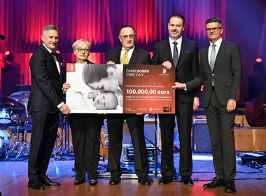Svečano uručena 100. donacija u sklopu  projekta „Činim dobro svaki dan“