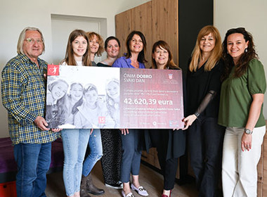 PBZ grupa uručila donacije Centrima u Selcu i Kraljevici za bolje sutra djeci koja rastu uz nas