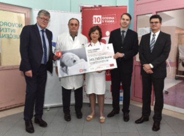 Donacijom KBC-u Zagreb PBZ Grupa zaokružila obilježavanje  10 godina humanitarnog projekta