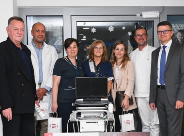 PBZ grupa uručila 91. donaciju u sklopu svog projekta „Činim dobro svaki dan“ i Visa kartice sa srcem