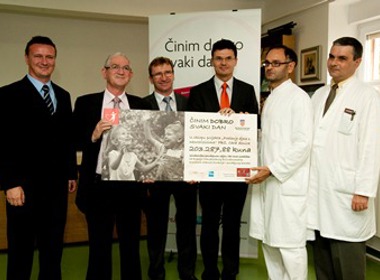 PBZ Card uručio donaciju OB Nova Gradiška