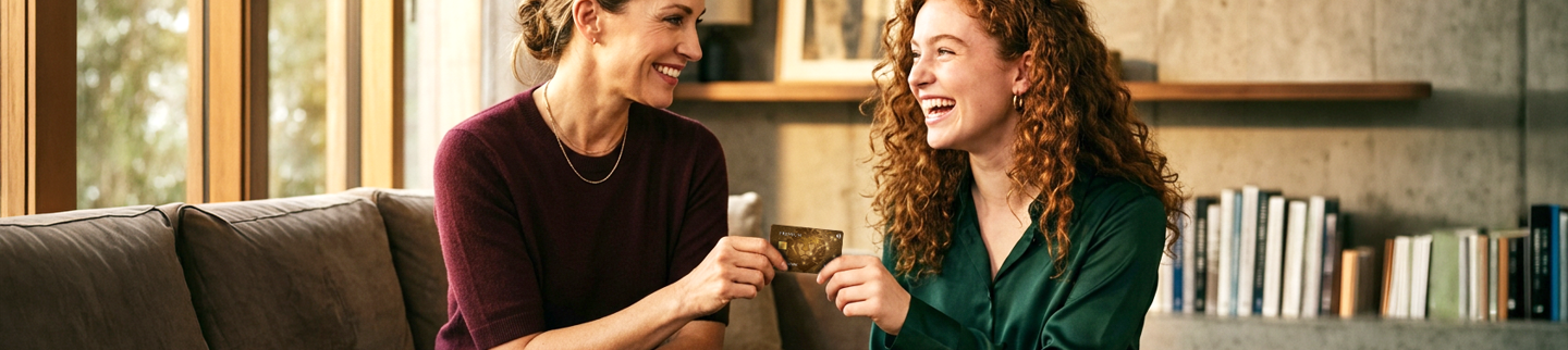 Postanite korisnik dodatne Premium Visa kartice bez upisnine i članarine*